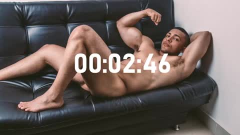 Snapshot of loganmartinx chatting on March 24, 12:59 am loganmartinx online show from March 24, 12:59 am