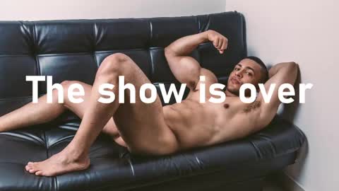 loganmartinx online show from May 16, 12:51 am