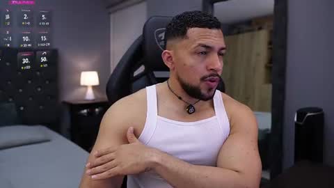 loganmartinx online show from June 13, 11:24 pm