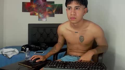 Snapshot of logannthh chatting on October 21, 12:39 pm logannthh online show from October 21, 12:39 pm