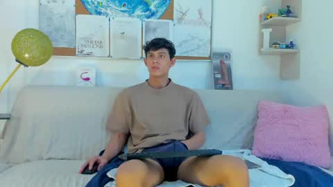 loganoficialx online show from April 25, 7:44 pm