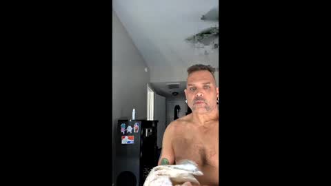 Snapshot of loganreaves69 chatting on May 2, 6:57 pm Logan Reaves online show from May 2, 6:57 pm