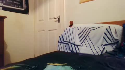 Snapshot of logmog chatting on December 19, 1:50 am Logmog online show from December 19, 1:50 am