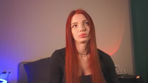 Snapshot of loisjo chatting on February 10, 7:47 am LoisVacation time  online show from February 10, 7:47 am