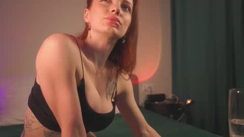 Snapshot of loisjo chatting on March 3, 5:31 am LoisVacation time  online show from March 3, 5:31 am