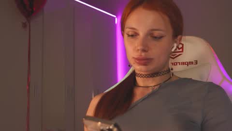 Snapshot of loisjo chatting on October 21, 8:20 pm LoisVacation time  online show from October 21, 8:20 pm