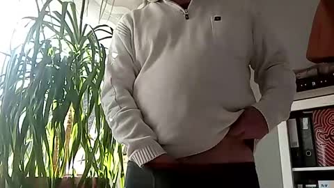 Snapshot of loka641 chatting on February 15, 12:25 pm loka641 online show from February 15, 12:25 pm