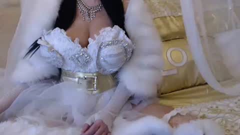 Snapshot of lokagold chatting on December 29, 1:06 pm Lilu online show from December 29, 1:06 pm