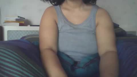 lola93939 online show from December 2, 8:19 am