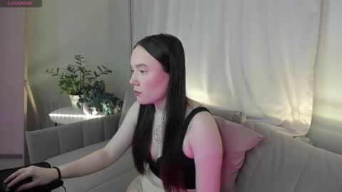 Lola online show from February 1, 2:21 am