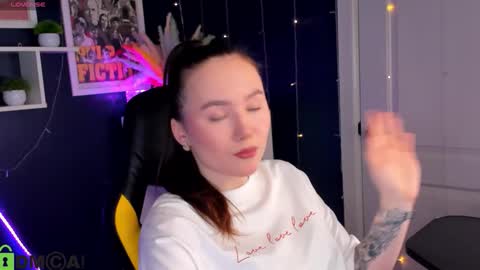 Lola online show from February 4, 10:21 am