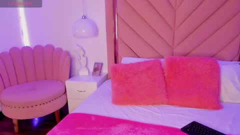 Lola online show from June 10, 3:07 am