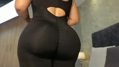 Lola Sweet online show from April 29, 11:25 am