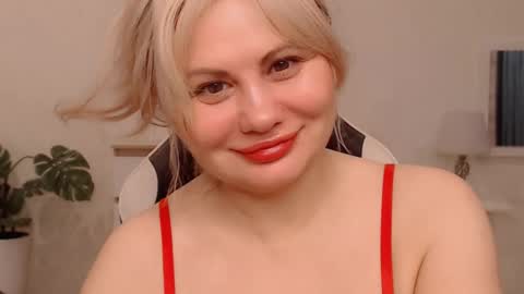  Lola  online show from November 18, 5:23 am