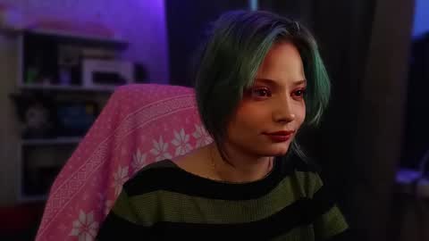 lola online show from November 28, 5:54 am