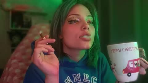 lola online show from December 3, 10:13 am