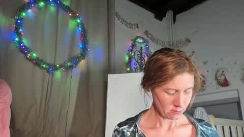 lola_belgium online show from December 13, 4:27 pm