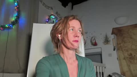 lola_belgium online show from December 24, 7:22 pm