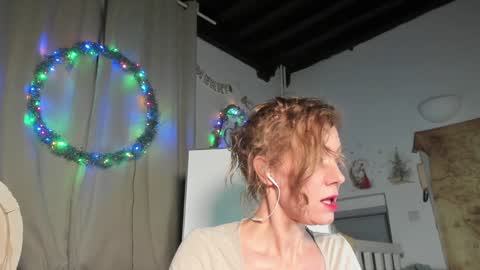 lola_belgium online show from January 8, 4:44 pm