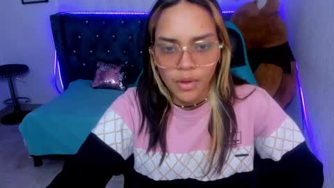 Lola online show from September 17, 1:13 pm