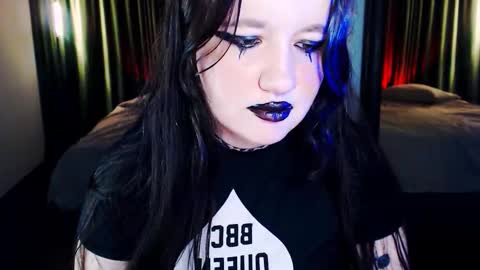 Snapshot of lola_chi chatting on November 12, 9:25 pm Lola Chi online show from November 12, 9:25 pm