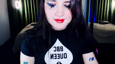 Snapshot of lola_chi chatting on November 27, 10:01 pm Lola Chi online show from November 27, 10:01 pm