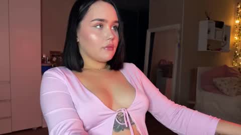 Snapshot of lola_razee chatting on June 11, 12:19 am lola_razee online show from June 11, 12:19 am