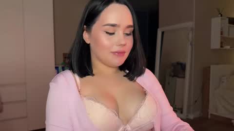 Snapshot of lola_razee chatting on July 24, 10:30 pm lola_razee online show from July 24, 10:30 pm