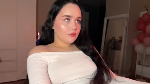 Snapshot of lola_razee chatting on August 1, 8:08 pm lola_razee online show from August 1, 8:08 pm