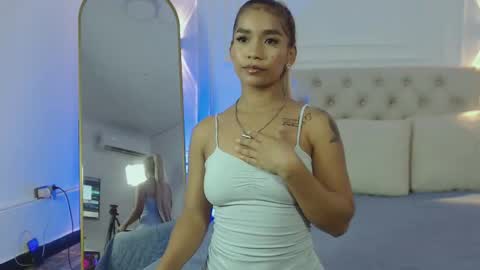 lola red online show from October 27, 7:18 pm