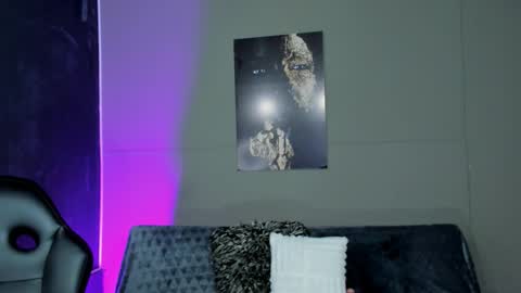 lola red online show from February 4, 7:31 pm