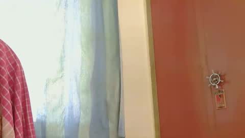 lolaa online show from November 23, 5:29 am