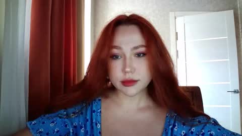 Snapshot of lolaamint_ chatting on March 16, 9:02 am LolaaMint online show from March 16, 9:02 am