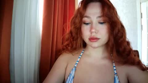 Snapshot of lolaamint_ chatting on March 21, 9:25 am LolaaMint online show from March 21, 9:25 am