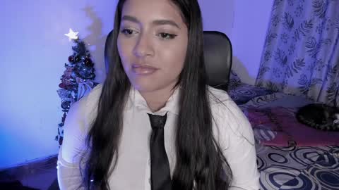 lolaasmith_21 online show from January 4, 12:27 am