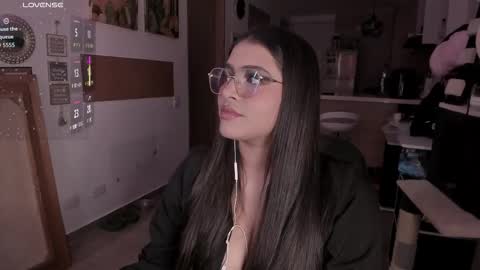 Snapshot of lolaasmith_21 chatting on November 20, 8:08 pm lolaasmith_21 online show from November 20, 8:08 pm