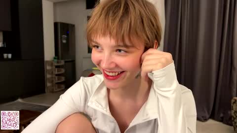 lolaatatee online show from May 28, 6:16 pm