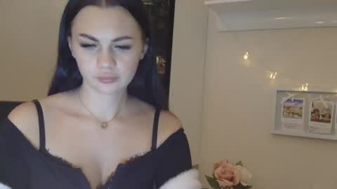 Snapshot of lolafoxyy chatting on December 2, 11:51 pm lolafoxyy online show from December 2, 11:51 pm