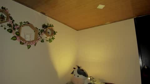 Snapshot of lolaleah_ chatting on January 7, 5:10 am Lola online show from January 7, 5:10 am