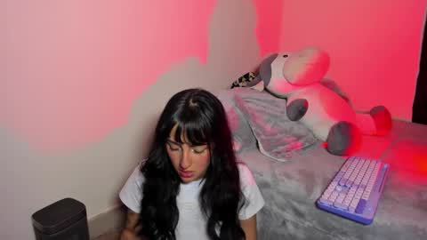 Lola online show from March 6, 8:55 am