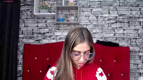 lolalove vip online show from September 16, 11:33 am