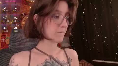 lolami_ online show from July 15, 7:24 am