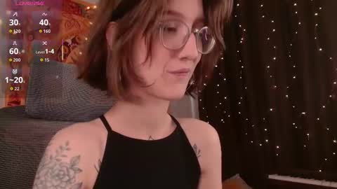 lolami_ online show from July 29, 7:39 am