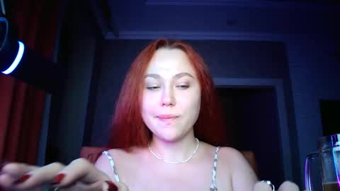 Lola online show from September 10, 8:31 pm