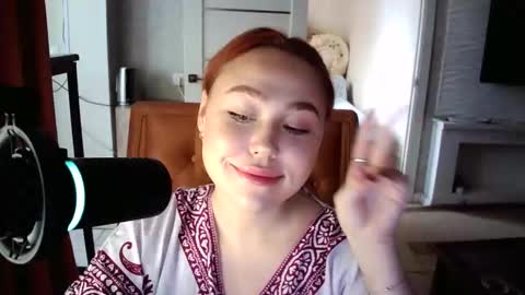 Lola online show from September 15, 10:48 am