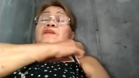 Snapshot of lolamommie chatting on January 31, 8:43 am tey online show from January 31, 8:43 am