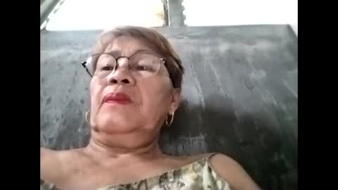 Snapshot of lolamommie chatting on September 14, 10:42 pm tey online show from September 14, 10:42 pm