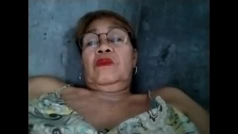 Snapshot of lolamommie chatting on September 21, 7:54 am tey online show from September 21, 7:54 am