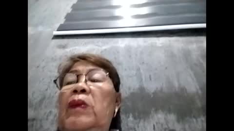 Snapshot of lolamommie chatting on November 25, 9:48 pm tey online show from November 25, 9:48 pm