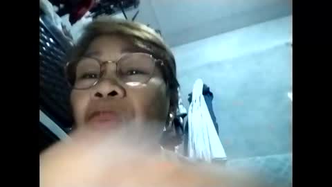 tey online show from March 29, 10:43 pm